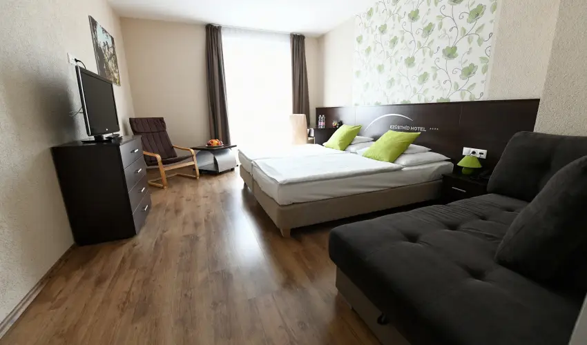 Ezsthd Hotel Veszprm - Karcsony