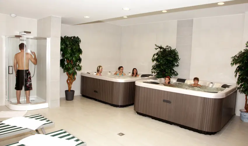 Ezsthd Hotel Veszprm - Karcsony