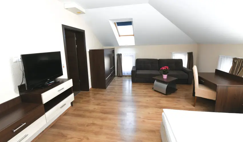 Ezsthd Hotel Veszprm - Karcsony