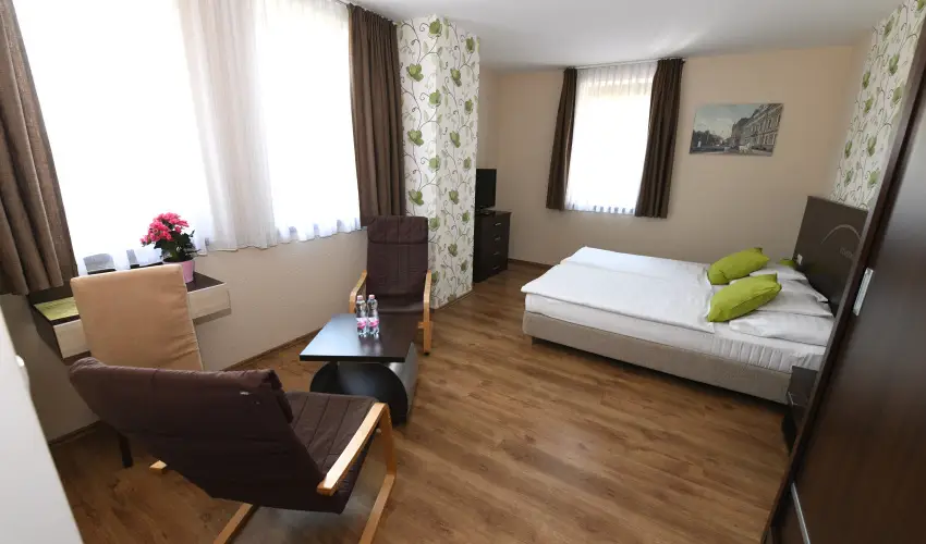 Ezsthd Hotel Veszprm - Karcsony