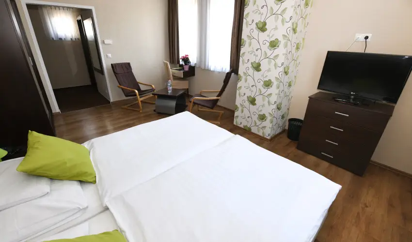 Ezsthd Hotel Veszprm - Karcsony