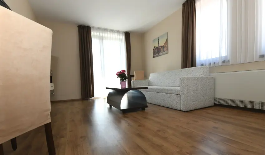 Ezsthd Hotel Veszprm - Karcsony