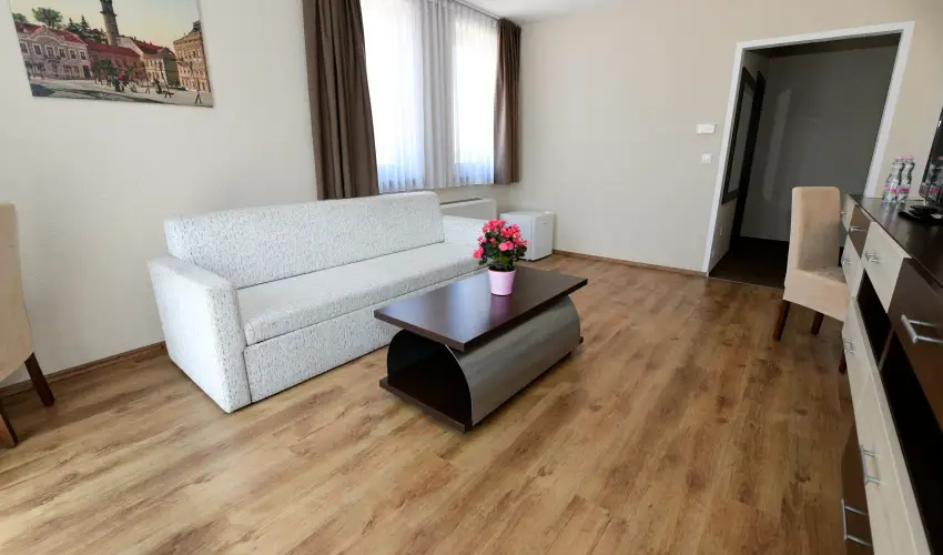 Ezsthd Hotel Veszprm - Karcsony