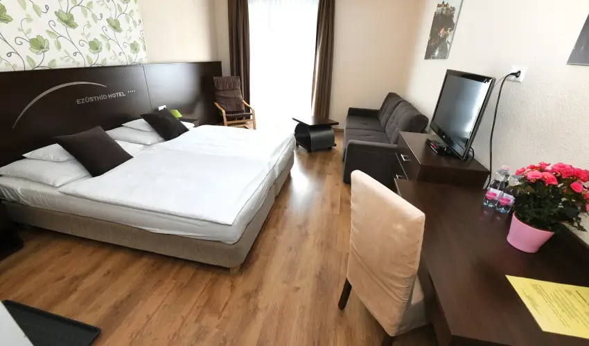 Ezsthd Hotel Veszprm - Karcsony