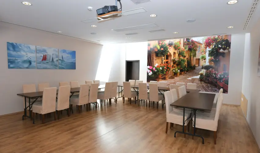 Ezsthd Hotel Veszprm - Karcsony