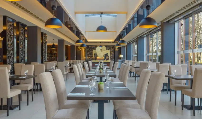 Four Points by Sheraton Kecskemt Hotel & Konferenciakzpont Kecskemt - Karcsony (min. 2 j)