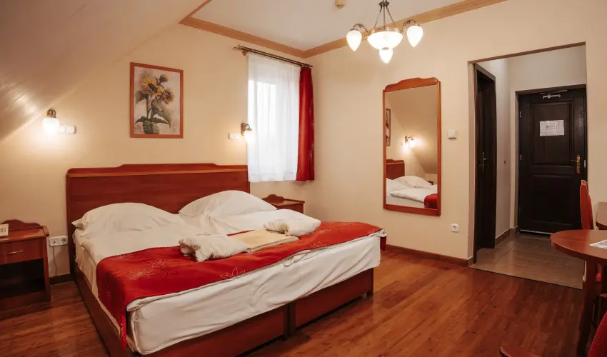 Fried Kast�ly Hotel Simontornya - Kar�csony (min. 2 �j)
