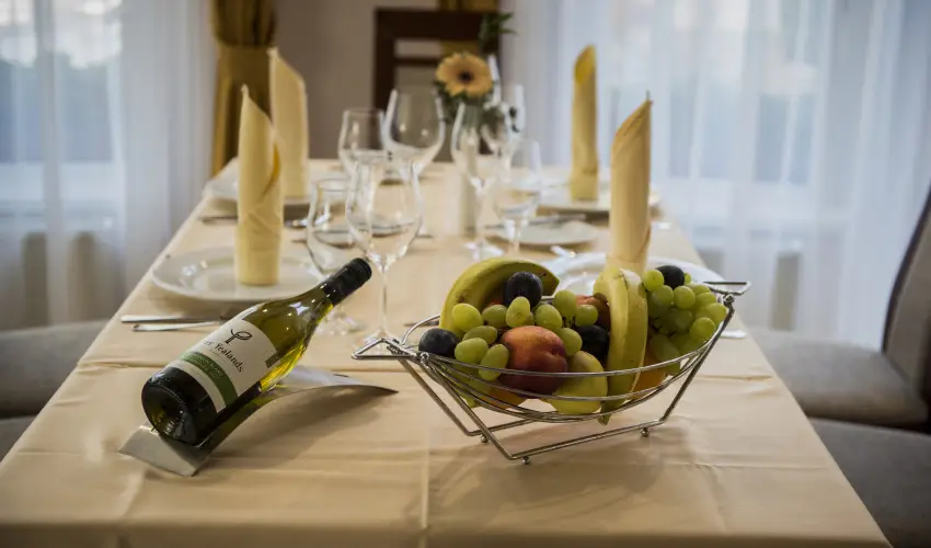 Garden Hotel Wellness & Konferencia Szolnok - Karcsony