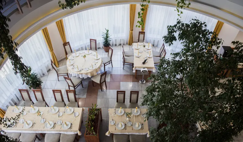 Garden Hotel Wellness & Konferencia Szolnok - Karcsony