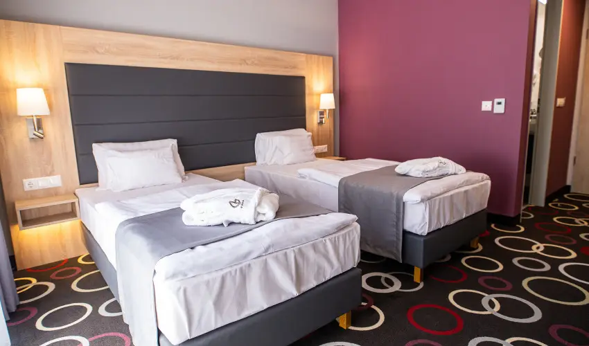 Garden Hotel Wellness & Konferencia Szolnok - Karcsony