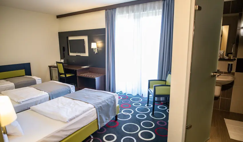 Garden Hotel Wellness & Konferencia Szolnok - Karcsony