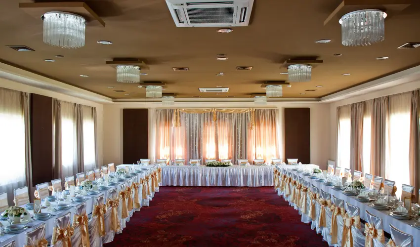 Gastland M0 Hotel Szigetszentmikls - Karcsony 