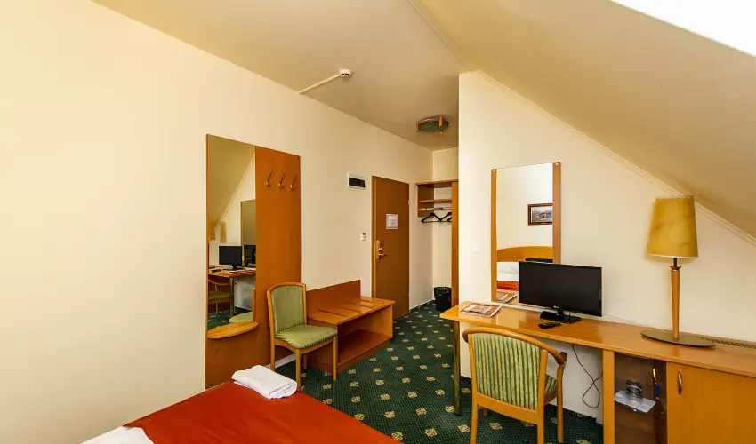 Gastland M0 Hotel Szigetszentmikls - Karcsony 