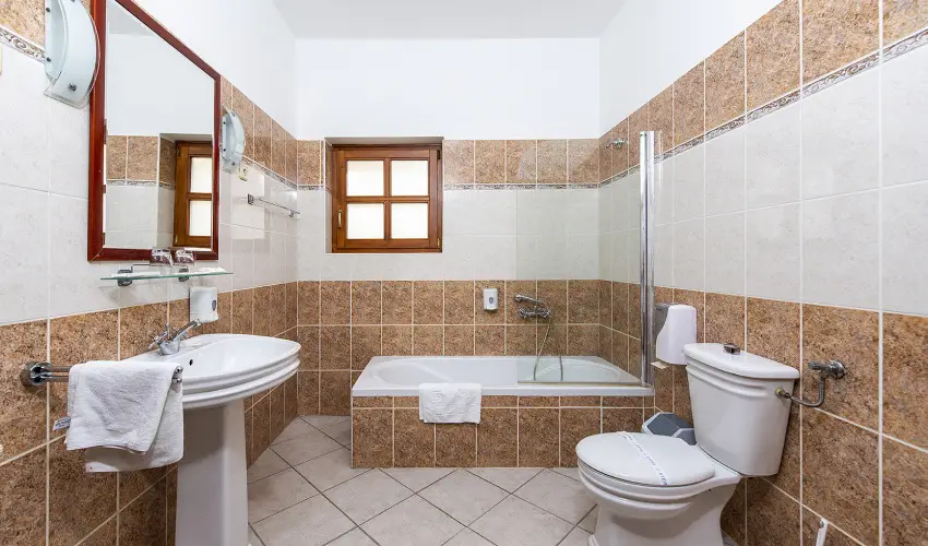 Gastland M0 Hotel Szigetszentmikls - Karcsony 