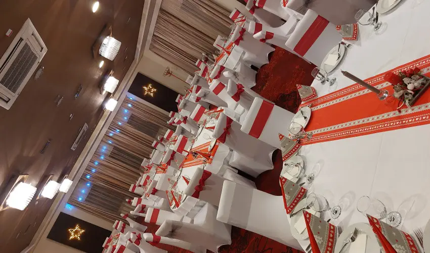 Gastland M0 Hotel Szigetszentmikls - Karcsony 