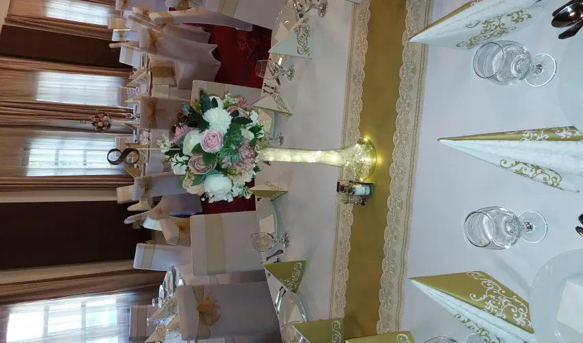 Gastland M0 Hotel Szigetszentmikls - Karcsony 