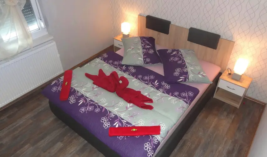 Gere Art & Exclusive Apartman Harkny - Karcsony (min. 3 j)