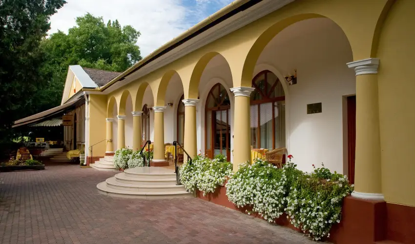 Geréby Kúria Hotel és Lovasudvar Lajosmizse - Karácsony