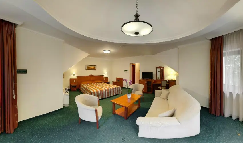 Geréby Kúria Hotel és Lovasudvar Lajosmizse - Karácsony