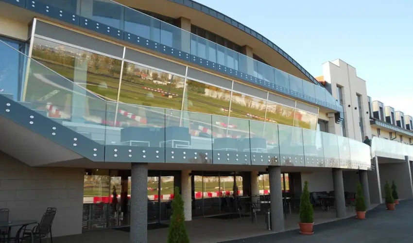 Gokart Hotel Kecskemt - Karcsony (min. 2 j)