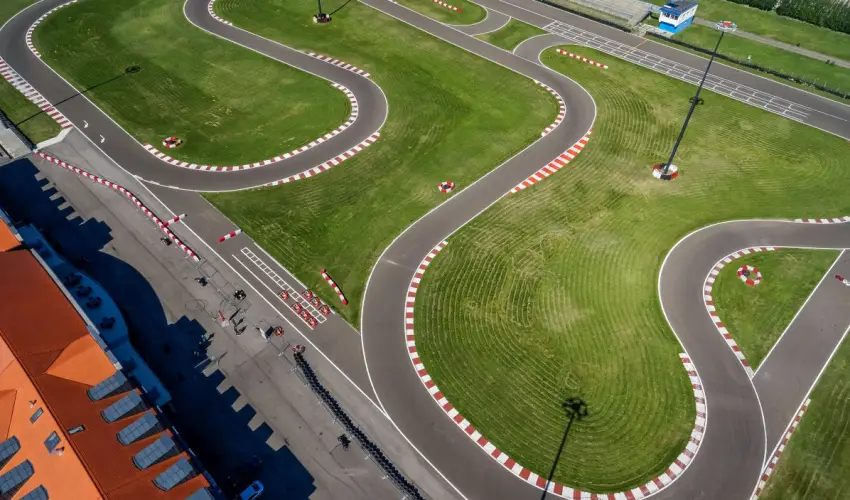 Gokart Hotel Kecskemt - Karcsony (min. 2 j)