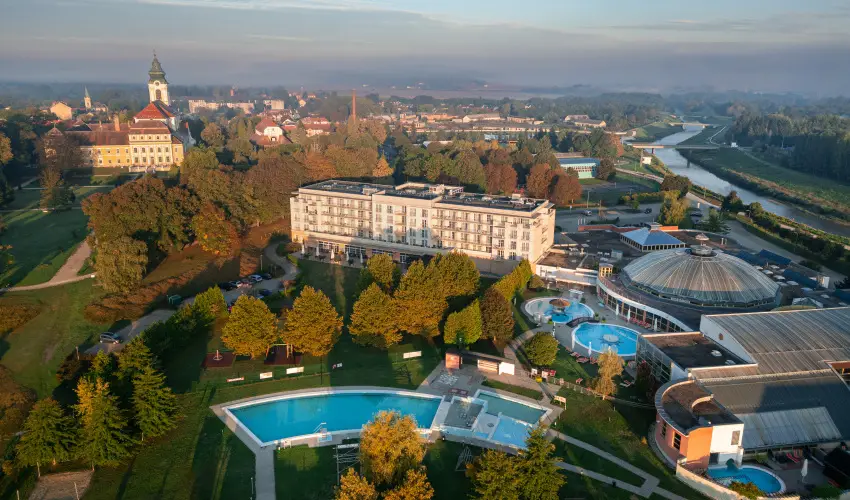 Gotthard Therme Hotel Szentgotth�rd - Kar�csony - teljes el�refizet�ssel