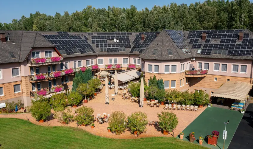 Granada Konferencia Wellness és Sport Hotel Kecskemét - Karácsony