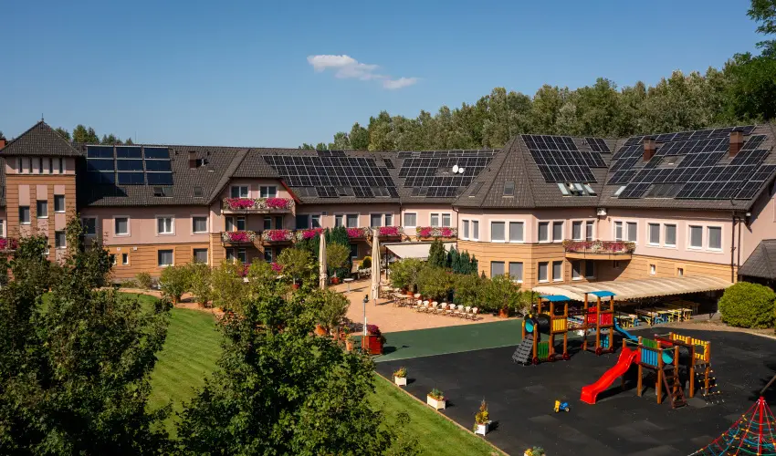 Granada Konferencia Wellness és Sport Hotel Kecskemét - Karácsony