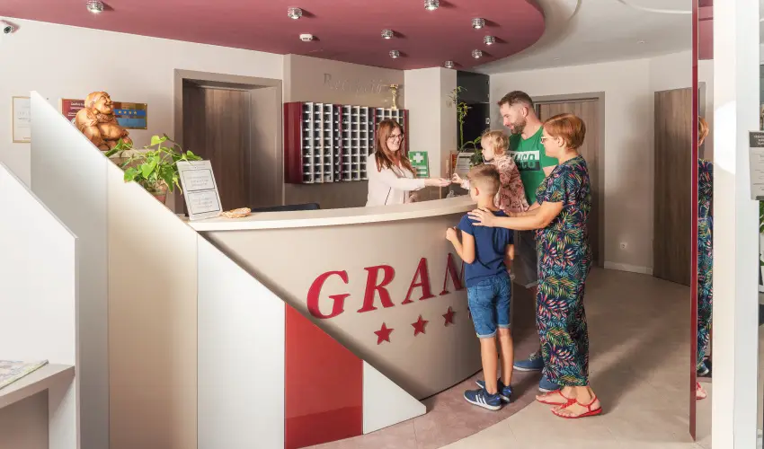 Granada Konferencia Wellness és Sport Hotel Kecskemét - Karácsony