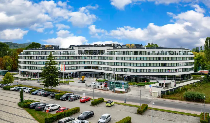 Grand Hotel Esztergom Esztergom - Karácsony (min. 2 éj)
