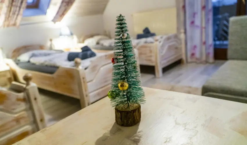 Gyulavez�r Lovasbirodalma Panzi�  Gyulakeszi - Kar�csony (min. 2 �j)