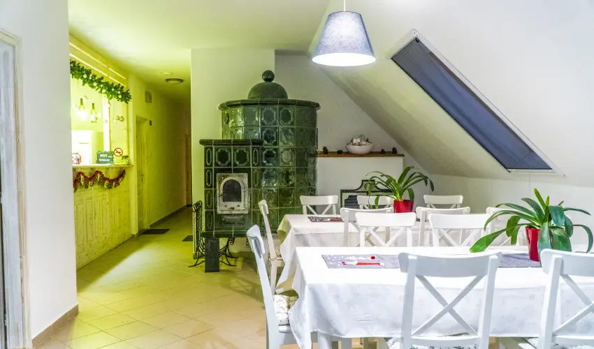 Gyulavez�r Lovasbirodalma Panzi�  Gyulakeszi - Kar�csony (min. 2 �j)