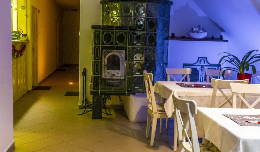 Gyulavez�r Lovasbirodalma Panzi�  Gyulakeszi - Kar�csony (min. 2 �j)