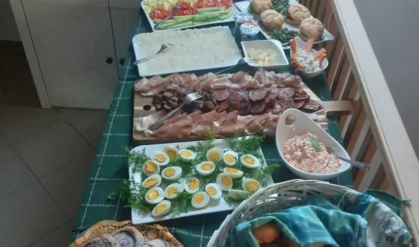 Gyulavez�r Lovasbirodalma Panzi�  Gyulakeszi - Kar�csony (min. 2 �j)