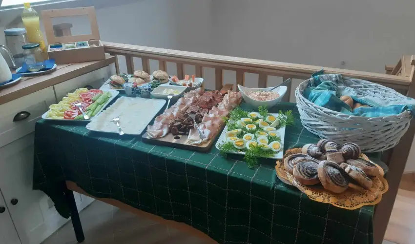 Gyulavez�r Lovasbirodalma Panzi�  Gyulakeszi - Kar�csony (min. 2 �j)