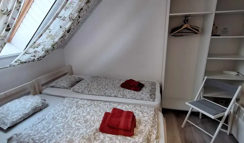 Gyulavez�r Lovasbirodalma Panzi�  Gyulakeszi - Kar�csony (min. 2 �j)