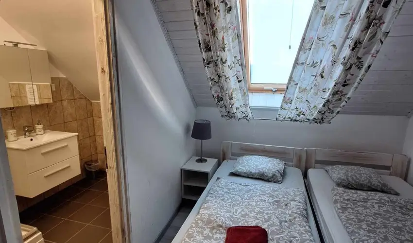 Gyulavez�r Lovasbirodalma Panzi�  Gyulakeszi - Kar�csony (min. 2 �j)