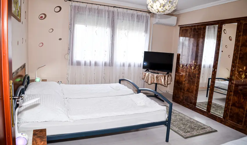 Hajnal Apartman Hajdszoboszl - Karcsony (min. 2 j)