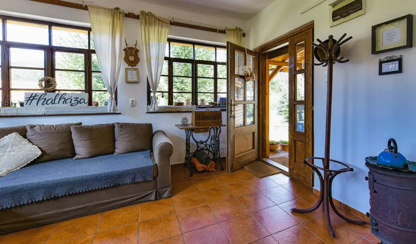 Halhza Vendghz Sirok - Karcsony (min. 2 j)