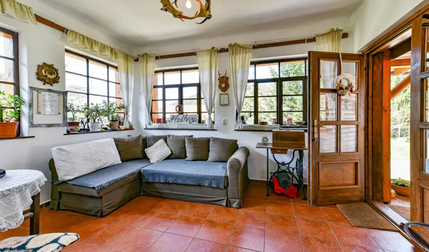 Halhza Vendghz Sirok - Karcsony (min. 2 j)