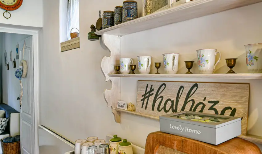 Halhza Vendghz Sirok - Karcsony (min. 2 j)