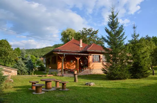 Halhza Vendghz - Karcsony (min. 2 j)