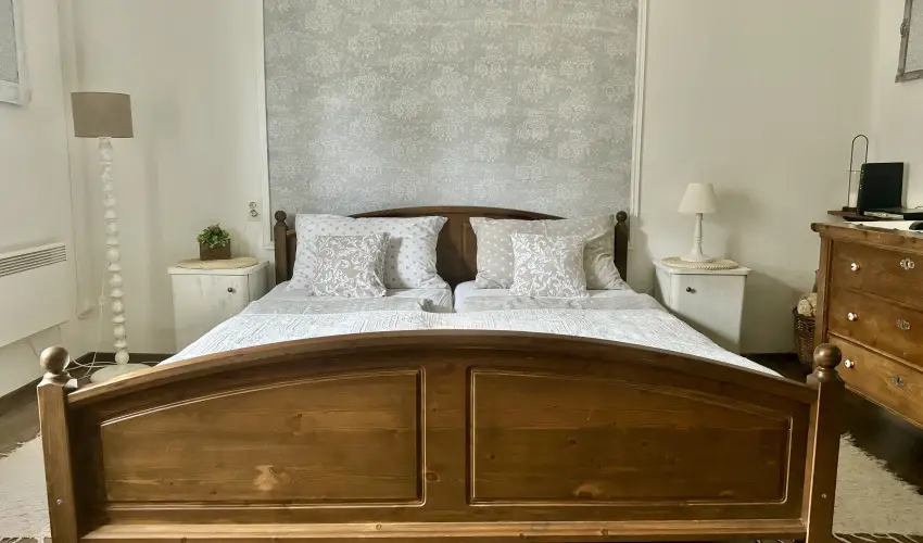 Halhza Vendghz Sirok - Karcsony (min. 2 j)