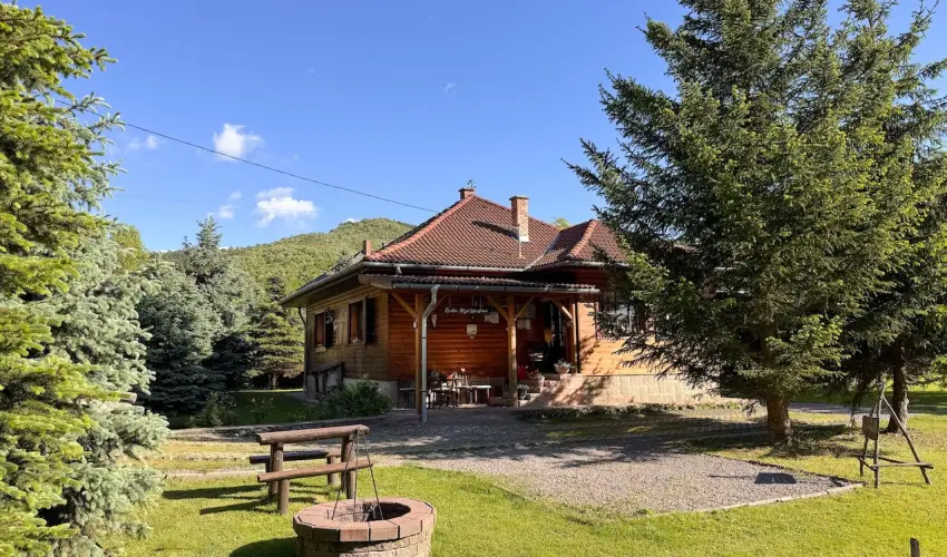 Halh�za Vend�gh�z Sirok - Kar�csony (min. 3 �j)