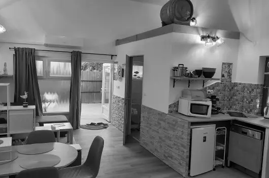 Hanga-lak - Karcsony (min. 2 j)