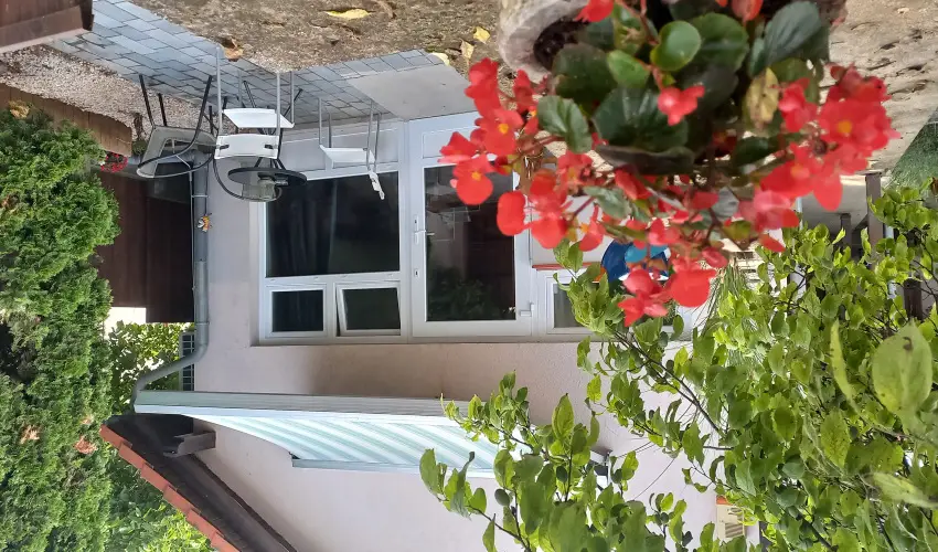 Hanga-lak Velence - Karcsony (min. 2 j)