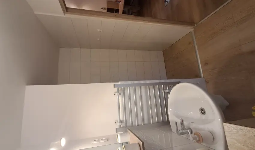 Hanga-lak Velence - Karcsony (min. 2 j)