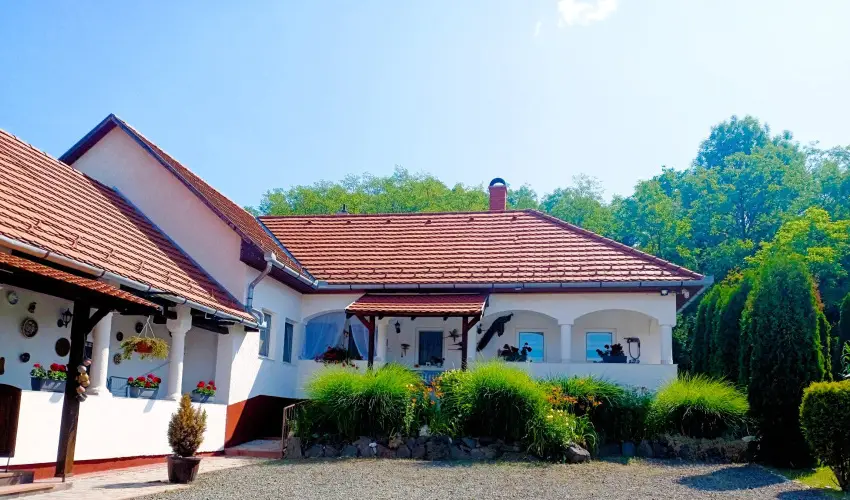 Harmony Vendghz Egerszalk - Karcsony (min. 3 j)