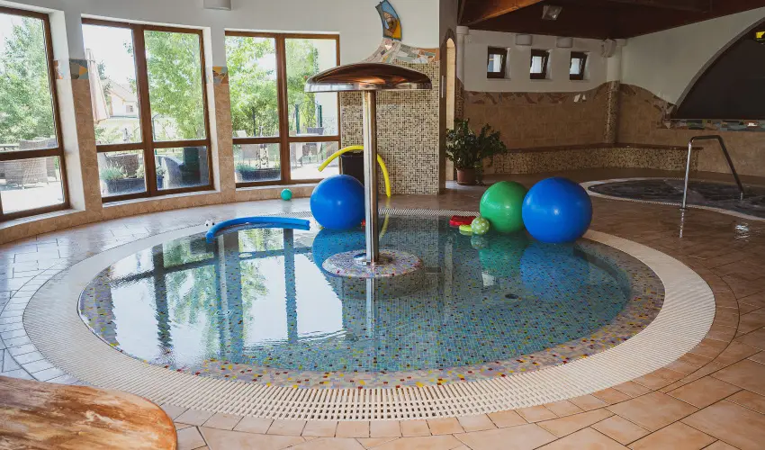 H�tk�ti Wellness Hotel & Lovaspark M�r - Kar�csony 