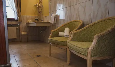 Htkti Wellness Hotel & Lovaspark Mr